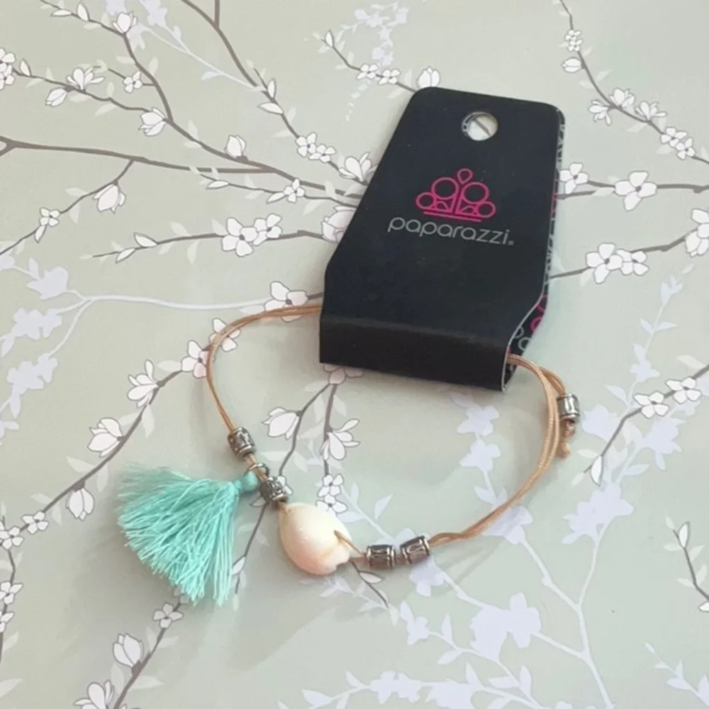 ❄️ Paparazzi | Bracelet with Mint Tassel Beach Bohemian